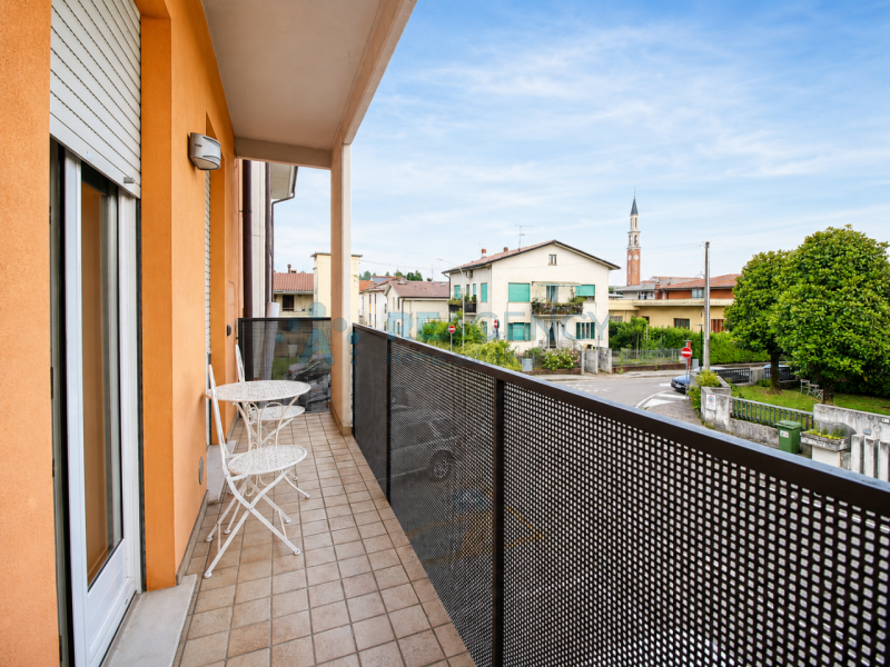 Zanè 

Stai cercando un appartamento bicamere a reddito?

Prezzo € 135.000

CHIAMACI ORA allo 044...