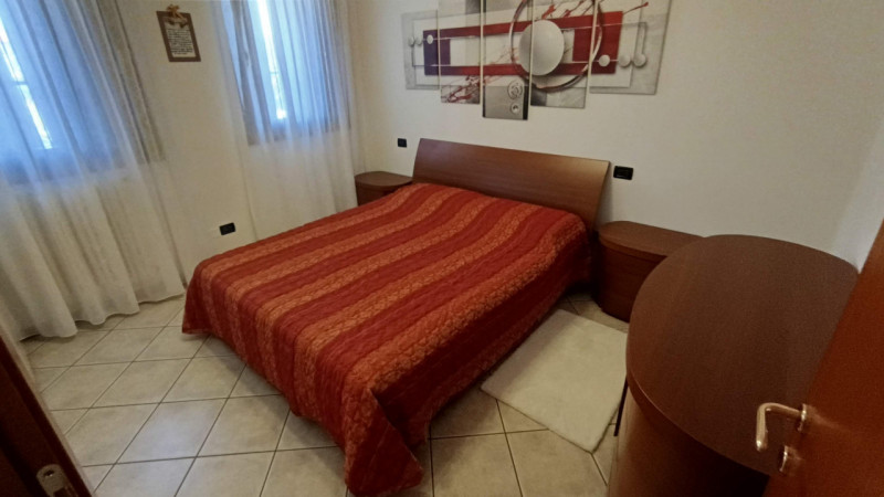 Curtarolo: in centro a Pieve di Curtarolo, recente appartamento in bel condominio, completamente ...