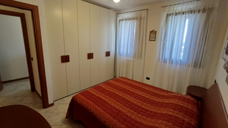 Curtarolo: in centro a Pieve di Curtarolo, recente appartamento in bel condominio, completamente ...