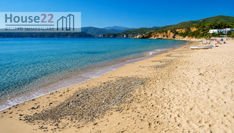 CAPOLIVERI - LIVORNO - ISOLA D'ELBA. NUOVA VILLA situata nel cuore della splendida Capoliveri. 
C...