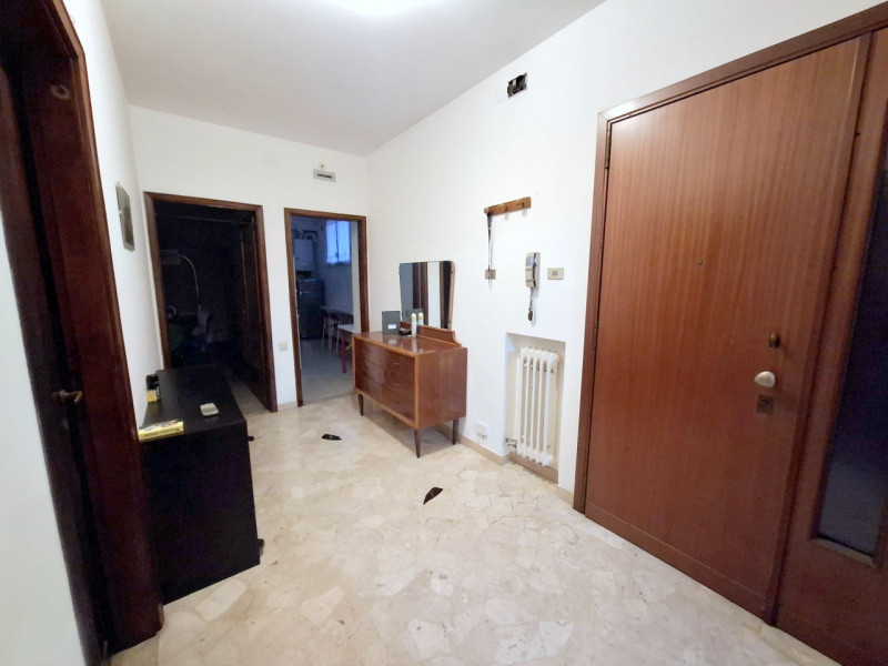 PIAZZE – 2 CAMERE A REDDITO NEL CENTRO STORICO DI PADOVA  €.250.000

Nel cuore del centro storico...