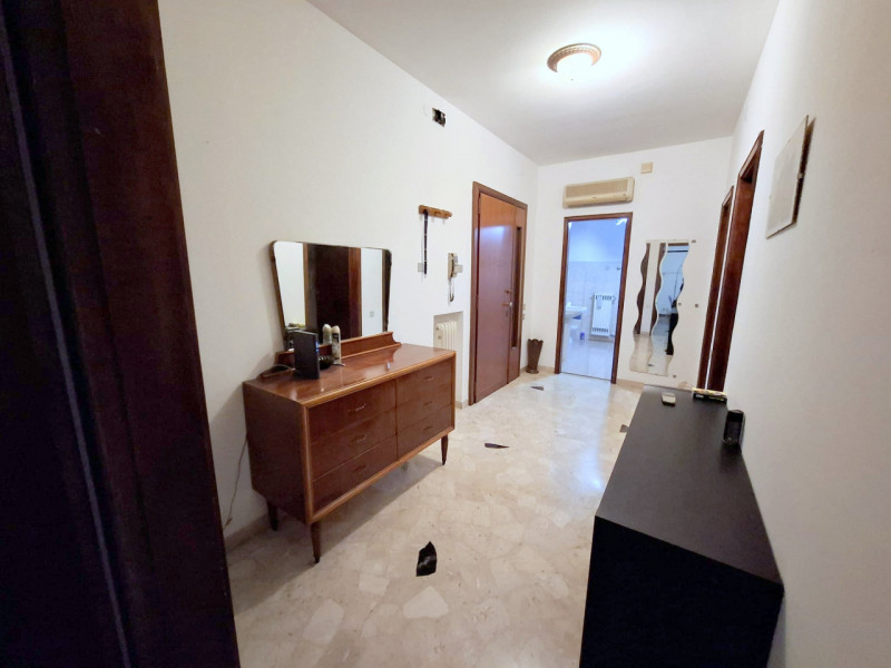 PIAZZE – 2 CAMERE A REDDITO NEL CENTRO STORICO DI PADOVA  €.250.000

Nel cuore del centro storico...