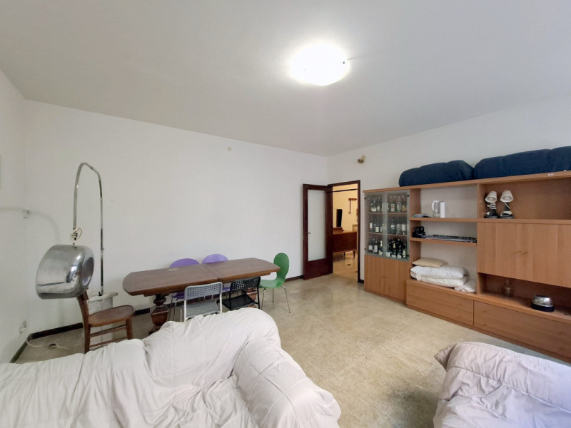 PIAZZE – 2 CAMERE A REDDITO NEL CENTRO STORICO DI PADOVA  €.250.000

Nel cuore del centro storico...
