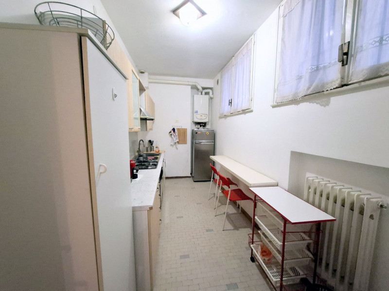 PIAZZE – 2 CAMERE A REDDITO NEL CENTRO STORICO DI PADOVA  €.250.000

Nel cuore del centro storico...