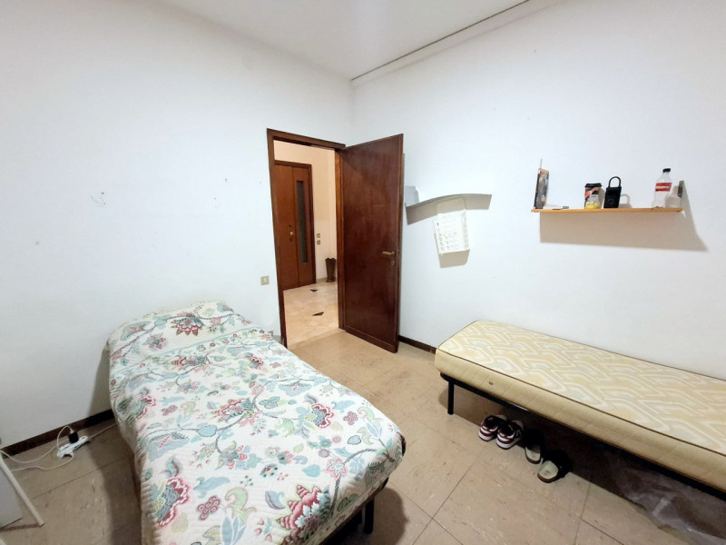 PIAZZE – 2 CAMERE A REDDITO NEL CENTRO STORICO DI PADOVA  €.250.000

Nel cuore del centro storico...