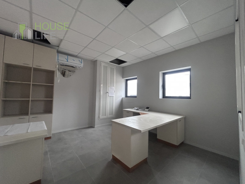 SCHIO - Z.I: CAPANNONE INDUSTRIALE RISTRUTTURATO A NUOVO di circa mq 700 circa H 7,50, con impian...