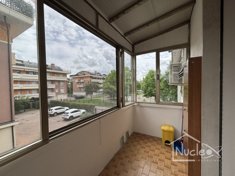 ARCELLA: In zona residenziale tranquilla, servita da tram e mezzi pubblici e vicinissima a tutti ...