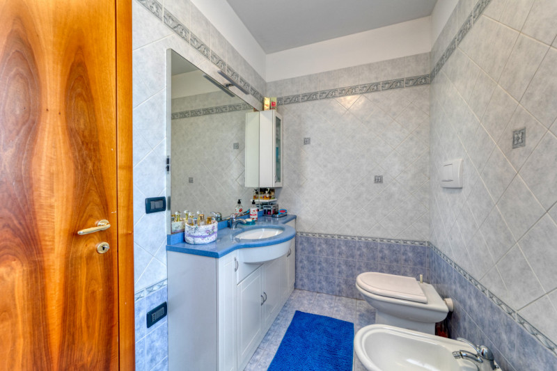 All'interno del quartiere residenziale di Feriole proponiamo in vendita una splendida porzione di...