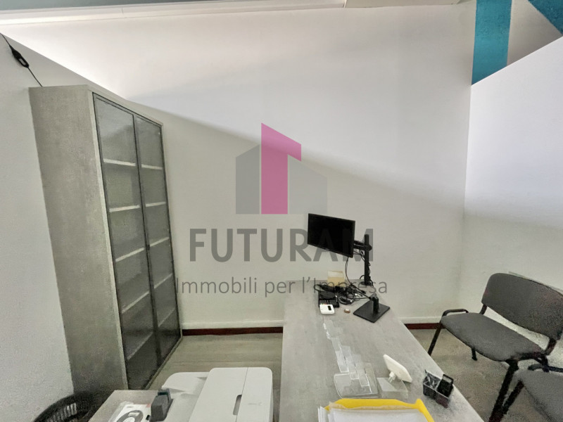 VICENZA - 61FIL -PER INFO 0444/310220

Proponiamo in Affitto un ufficio con le seguenti caratteri...