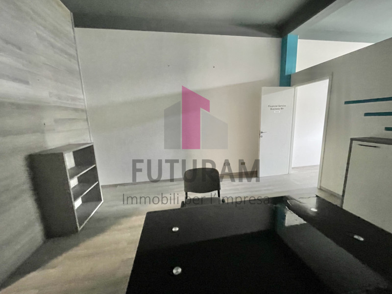 VICENZA - 61FIL -PER INFO 0444/310220

Proponiamo in Affitto un ufficio con le seguenti caratteri...