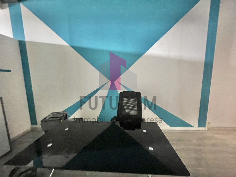 VICENZA - 61FIL -PER INFO 0444/310220

Proponiamo in Affitto un ufficio con le seguenti caratteri...
