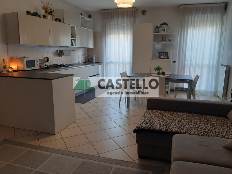 Selvazzano Dentro centro paese, in contesto residenziale tranquillo e ben servito, proponiamo spa...