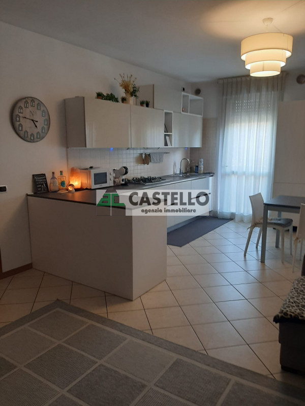 Selvazzano Dentro centro paese, in contesto residenziale tranquillo e ben servito, proponiamo spa...