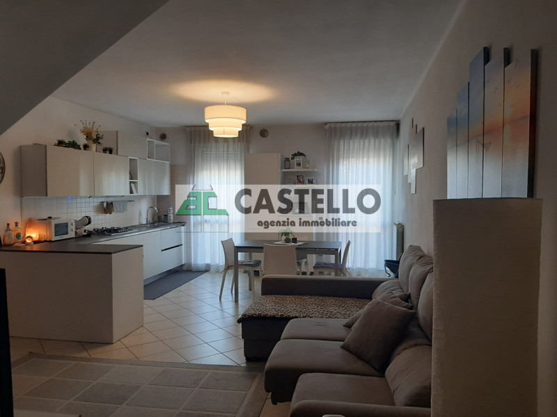Selvazzano Dentro centro paese, in contesto residenziale tranquillo e ben servito, proponiamo spa...