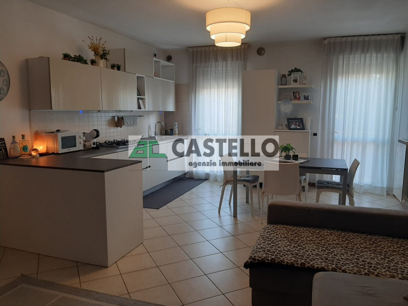 Selvazzano Dentro centro paese, in contesto residenziale tranquillo e ben servito, proponiamo spa...