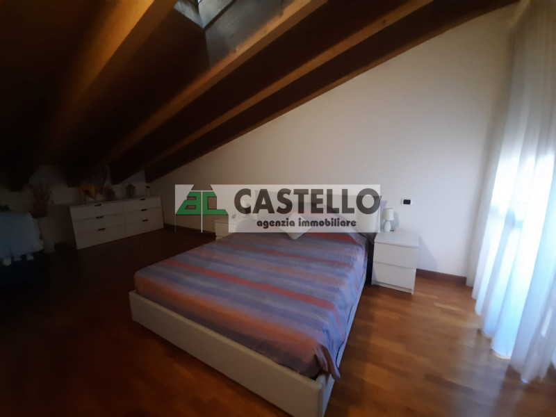Selvazzano Dentro centro paese, in contesto residenziale tranquillo e ben servito, proponiamo spa...