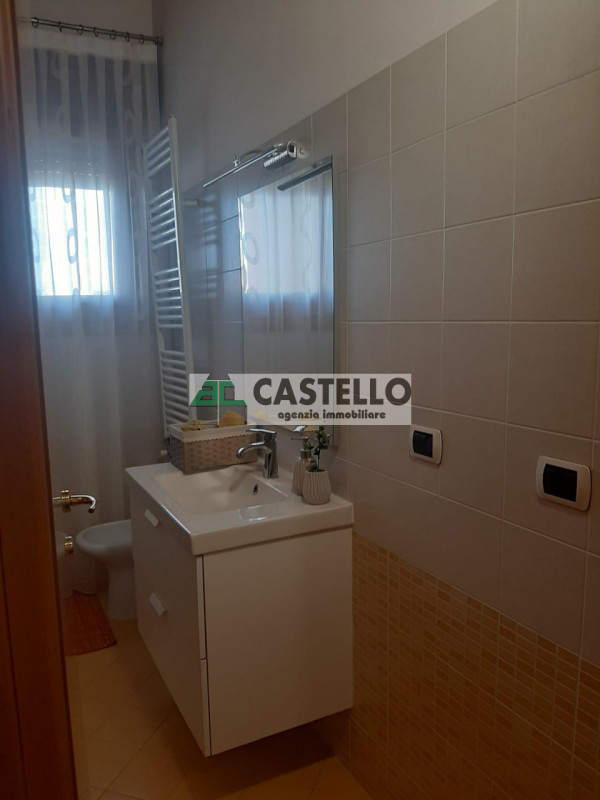 Selvazzano Dentro centro paese, in contesto residenziale tranquillo e ben servito, proponiamo spa...