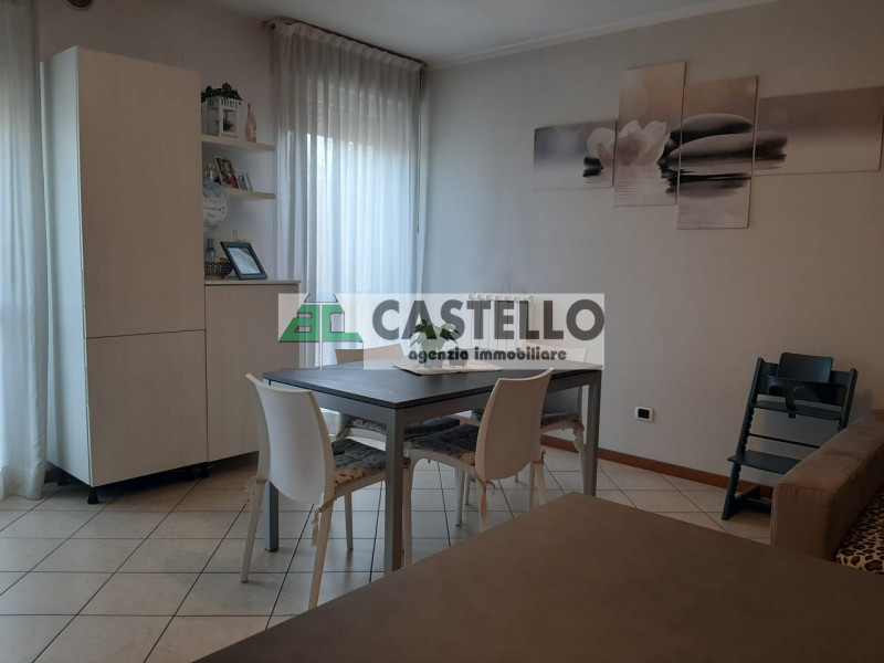Selvazzano Dentro centro paese, in contesto residenziale tranquillo e ben servito, proponiamo spa...