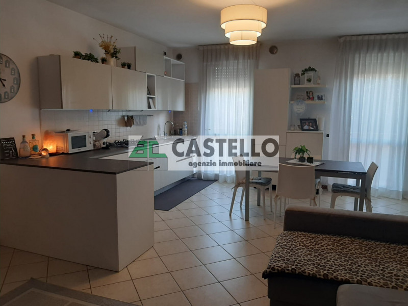 Selvazzano Dentro centro paese, in contesto residenziale tranquillo e ben servito, proponiamo spa...