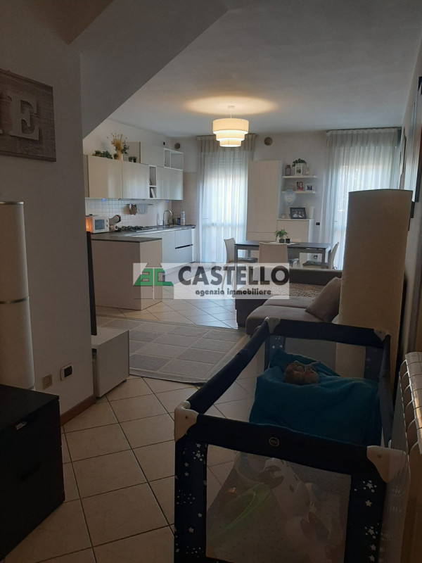Selvazzano Dentro centro paese, in contesto residenziale tranquillo e ben servito, proponiamo spa...