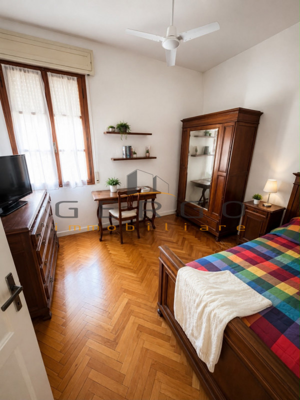 (Per INFO Cristina 3389226442) Proponiamo in vendita centralissimo appartamento in zona Specola, ...