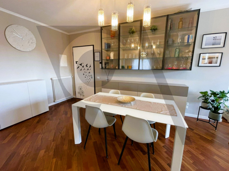 Proponiamo in vendita un appartamento situato nella servita zona di Camin, nel comune di Padova.
...