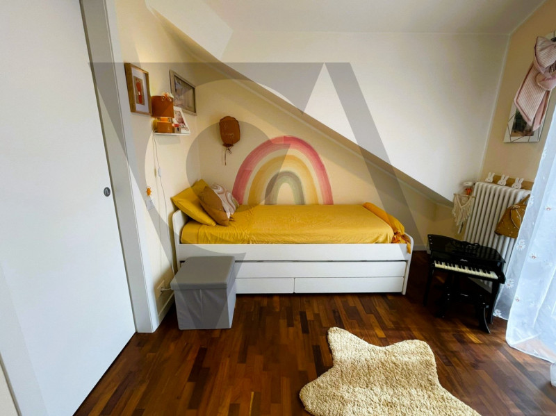 Proponiamo in vendita un appartamento situato nella servita zona di Camin, nel comune di Padova.
...
