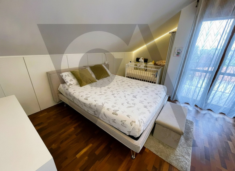Proponiamo in vendita un appartamento situato nella servita zona di Camin, nel comune di Padova.
...