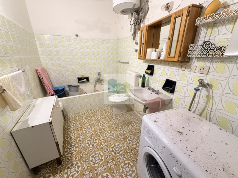 Nel cuore di Sant'Angelo, una delle località più affascinanti dell'isola d'Ischia, proponiamo in ...