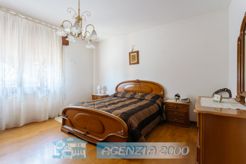 DUE ABITAZIONI IN UN'UNICA PROPRIETA', IMMERSA NELLA TRANQUILLITA' DELLA CAMPAGNA DI ARRE!!! CON ...