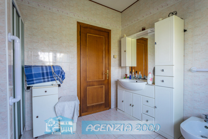 DUE ABITAZIONI IN UN'UNICA PROPRIETA', IMMERSA NELLA TRANQUILLITA' DELLA CAMPAGNA DI ARRE!!! CON ...