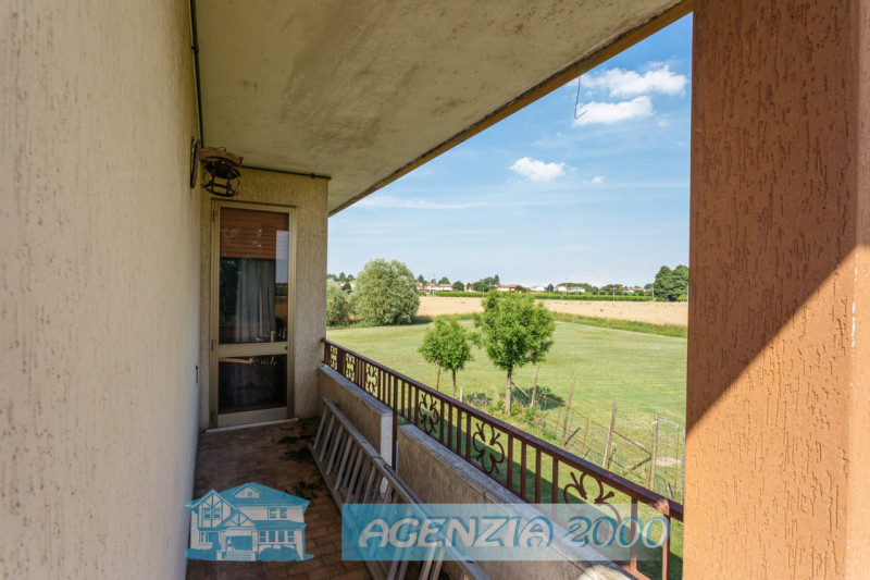 DUE ABITAZIONI IN UN'UNICA PROPRIETA', IMMERSA NELLA TRANQUILLITA' DELLA CAMPAGNA DI ARRE!!! CON ...