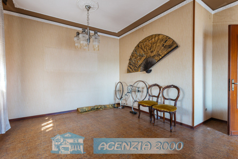 DUE ABITAZIONI IN UN'UNICA PROPRIETA', IMMERSA NELLA TRANQUILLITA' DELLA CAMPAGNA DI ARRE!!! CON ...