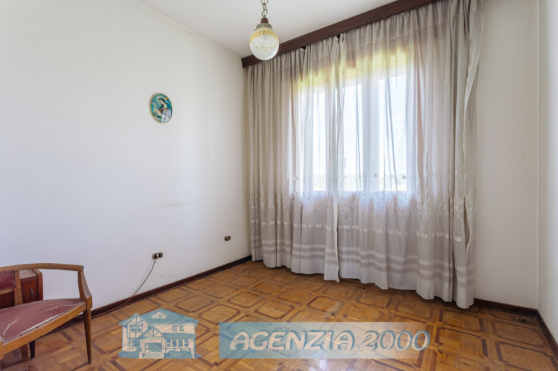 DUE ABITAZIONI IN UN'UNICA PROPRIETA', IMMERSA NELLA TRANQUILLITA' DELLA CAMPAGNA DI ARRE!!! CON ...
