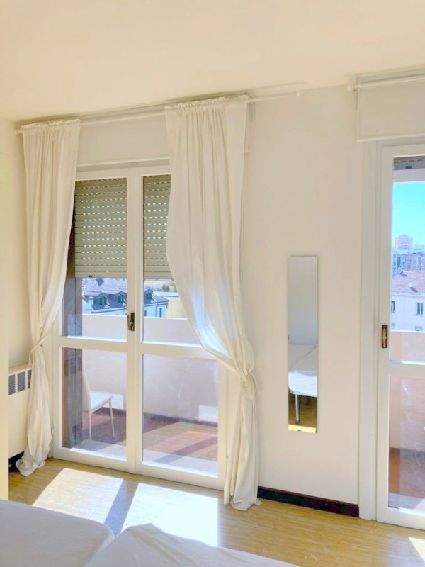 APPARTAMENTO ARREDATO PANORAMICO TRA STAZIONE E PIAZZA MAZZINI €.330.000-rif.CL543

Nel cuore pul...