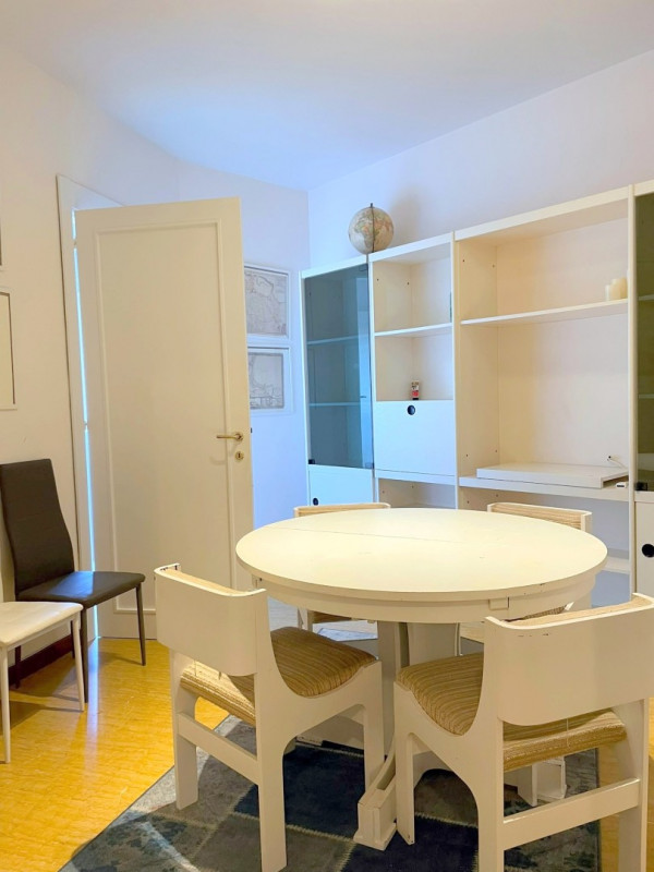 APPARTAMENTO ARREDATO PANORAMICO TRA STAZIONE E PIAZZA MAZZINI €.330.000-rif.CL543

Nel cuore pul...