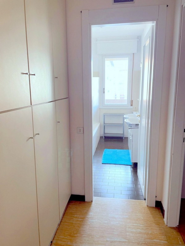 APPARTAMENTO ARREDATO PANORAMICO TRA STAZIONE E PIAZZA MAZZINI €.330.000-rif.CL543

Nel cuore pul...