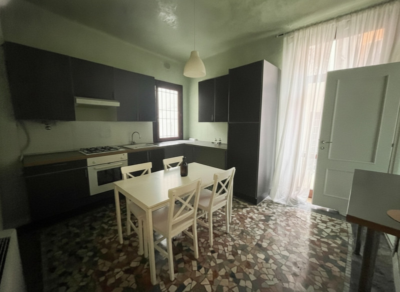 UBICAZIONE E CONTESTO
Nel cuore del Centro Storico di Vicenza, in una posizione privilegiata e co...