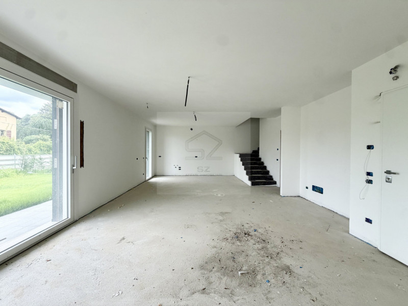NOVENTA PADOVANA-PADOVA

In zona residenziale tranquilla e comoda ai principali servizi proponiam...