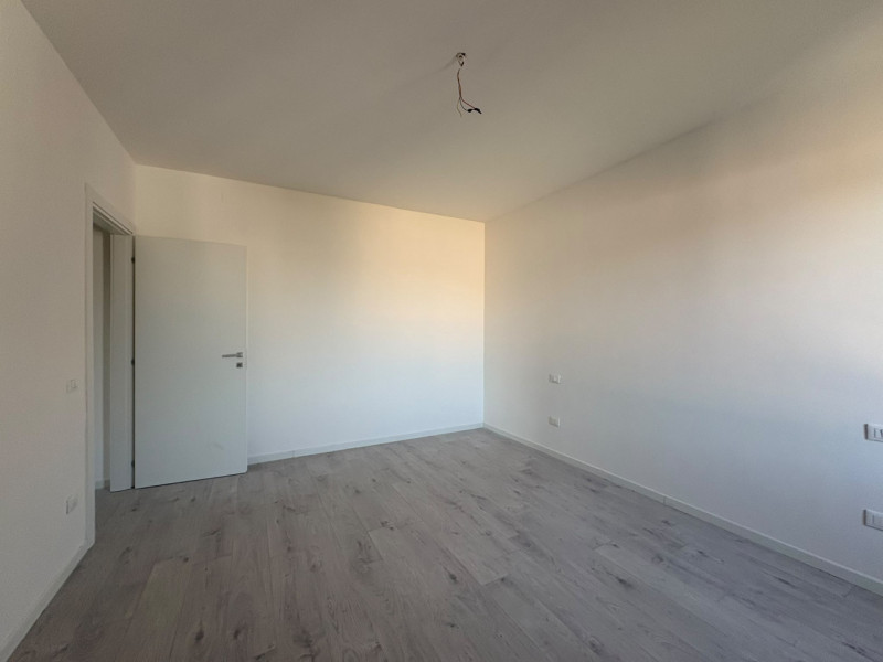 In centro a Pontevigodarzere proponiamo una soluzione all'ultimo piano su fabbricato di sole tre ...