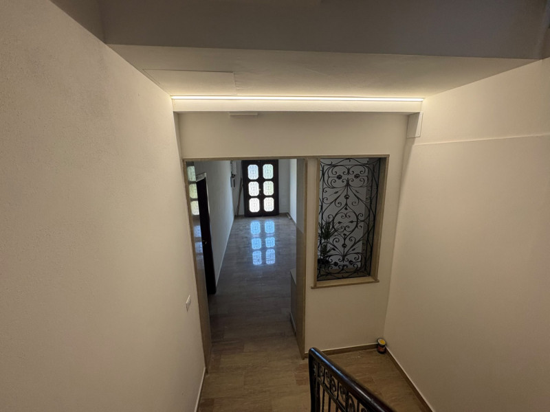In centro a Pontevigodarzere proponiamo una soluzione all'ultimo piano su fabbricato di sole tre ...