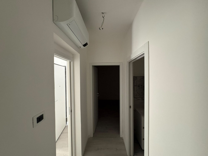 In centro a Pontevigodarzere proponiamo una soluzione all'ultimo piano su fabbricato di sole tre ...