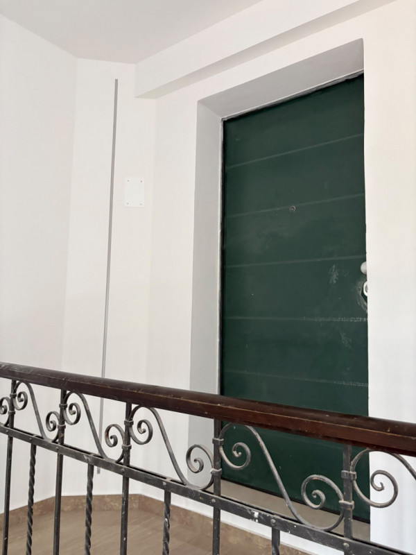 In centro a Pontevigodarzere proponiamo una soluzione all'ultimo piano su fabbricato di sole tre ...