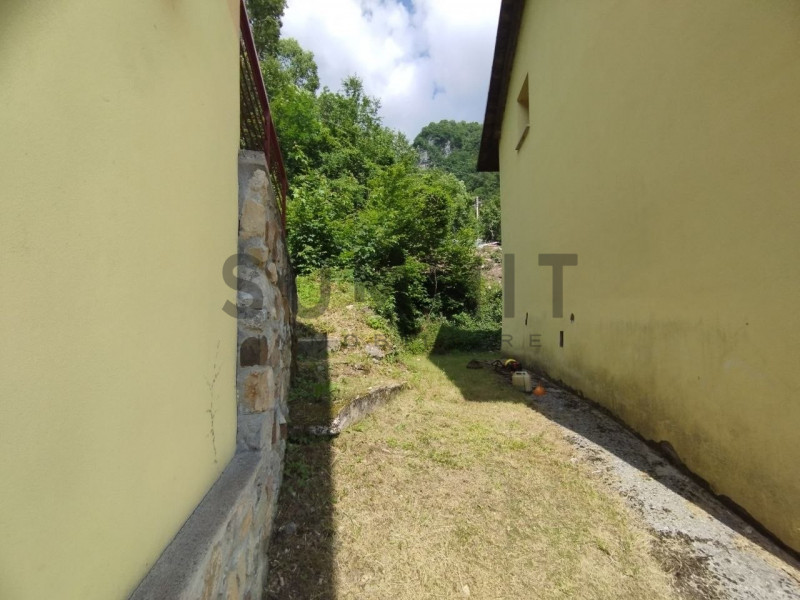 VALLI DEL PASUBIO - Sant'Antonio: CASA indipendente di ampia metratura, al grezzo, con terreno di...