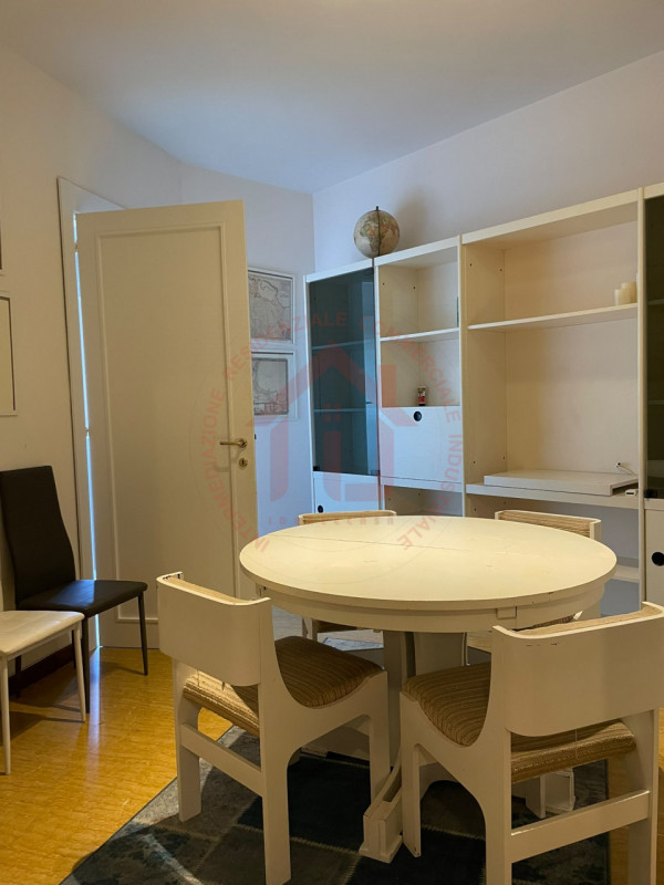 RIF: FR034 PADOVA CENTRO Proponiamo in vendita appartamento tricamere posto al sesto piano, servi...