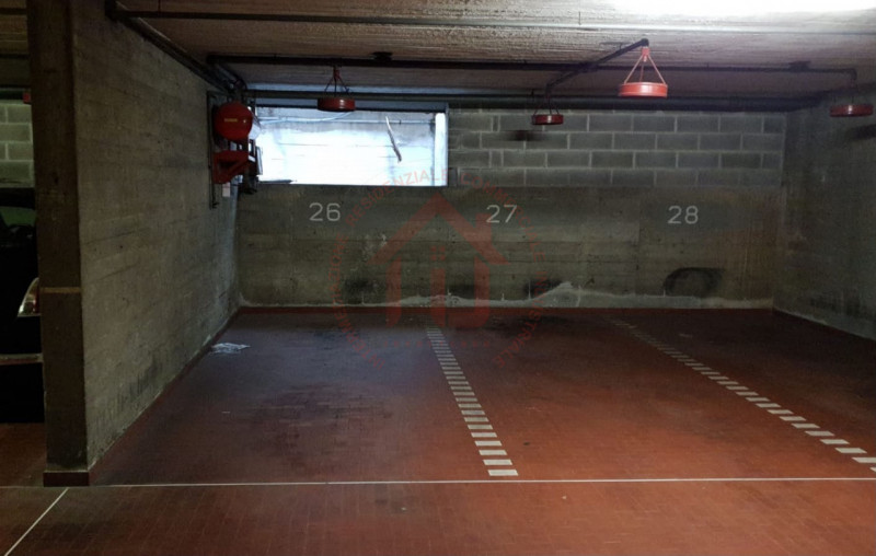 RIF: FR034 PADOVA CENTRO Proponiamo in vendita appartamento tricamere posto al sesto piano, servi...