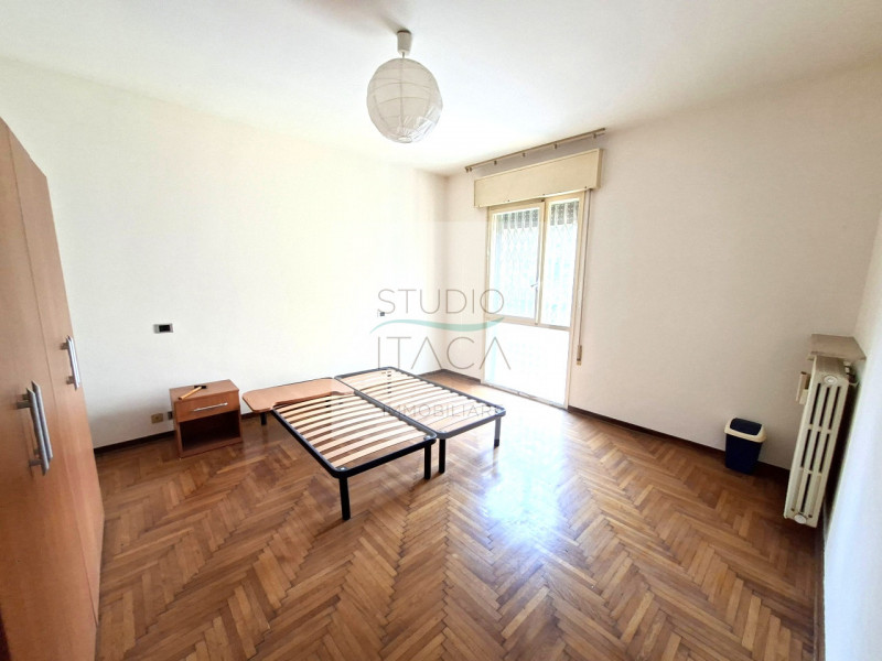 Nel cuore di Sacra Famiglia, uno dei quartieri più serviti e ricercati di Padova, Studio Itaca Im...