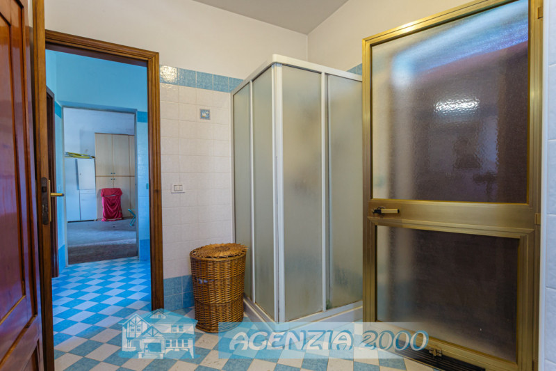 A CARTURA PORZIONE DI BIFAMILIARE CON MAGAZZINO/LABORATORIO, TAVERNA E GIARDINO ESCLUSIVO . !!! E...