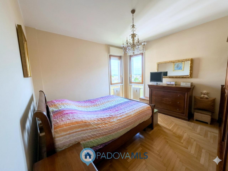 Immobile in esclusiva al Gruppo Padova MLS 

SANTA RITA 2 CAMERE PIANO ALTO CON ASCENSORE €.319.0...
