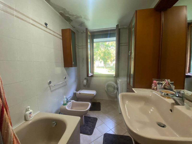 Proponiamo in esclusiva una graziosa porzione di bifamiliare situata nel cuore del quartiere resi...